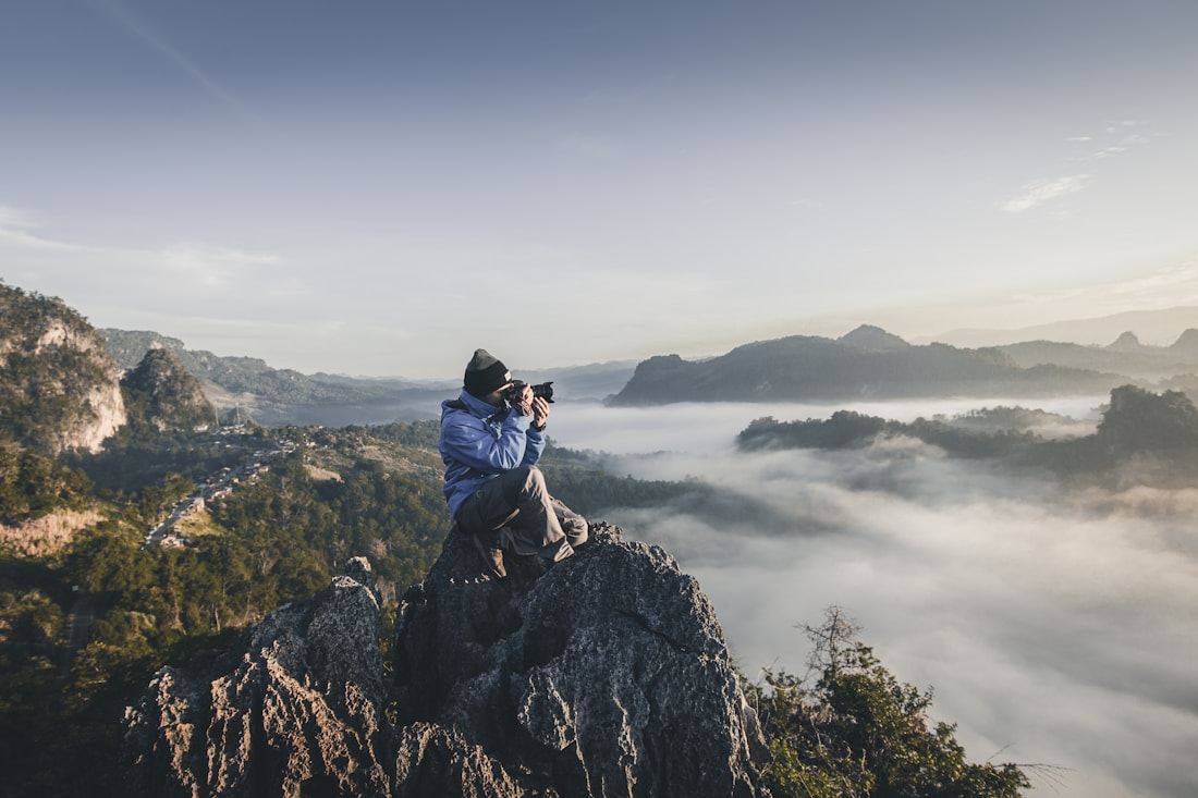 Kamera und Reisebild als Fotogeschenk-Inspiration